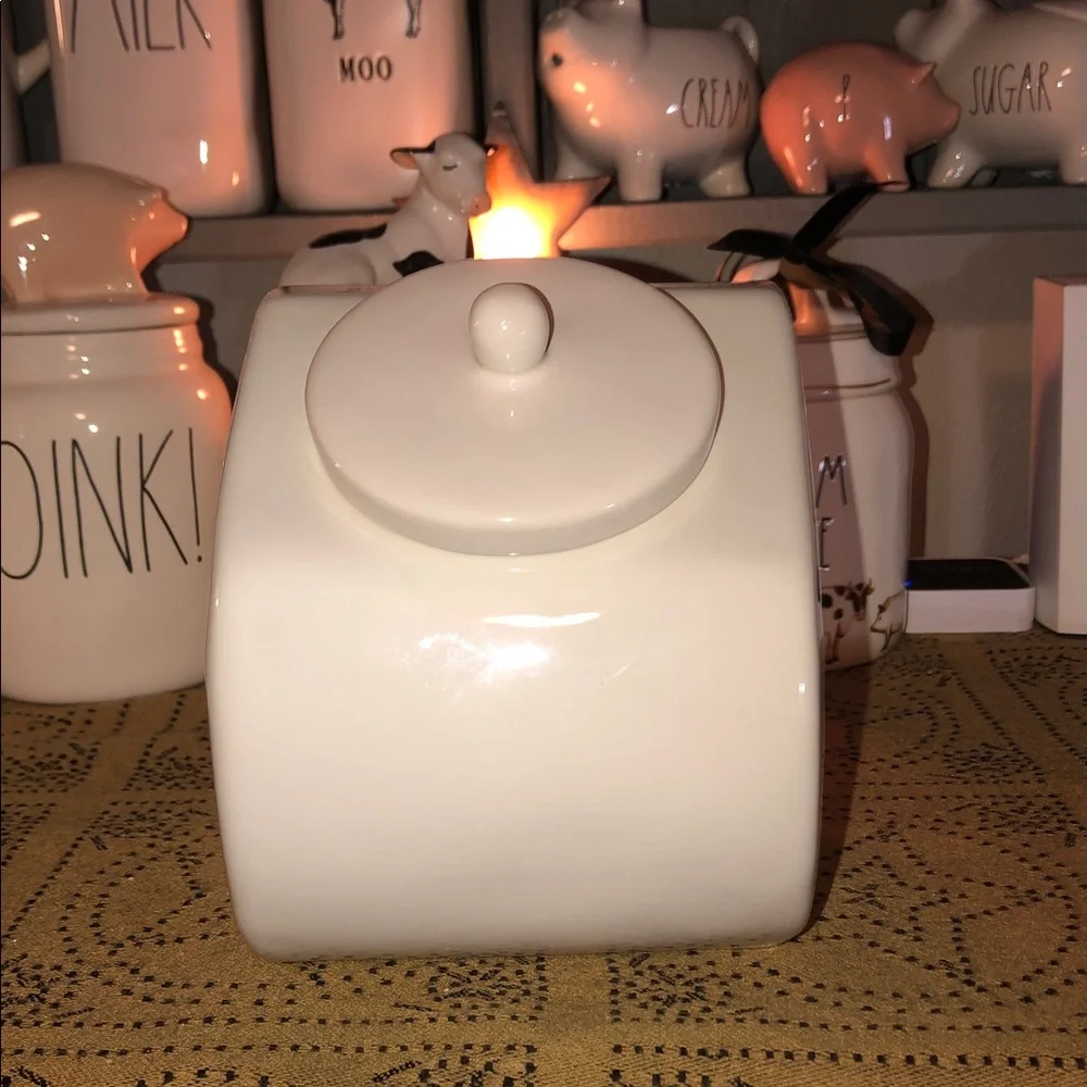 Rae Dunn XOXO Candy Jar/Canister